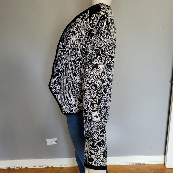 Handmade Quilted Style Blazer in Black & White Floral, VGUC, Approximate Size L - Picture 4 of 8